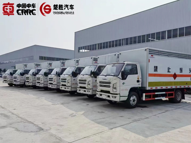 桶装危化品运输车，爆破器材运输车厂家